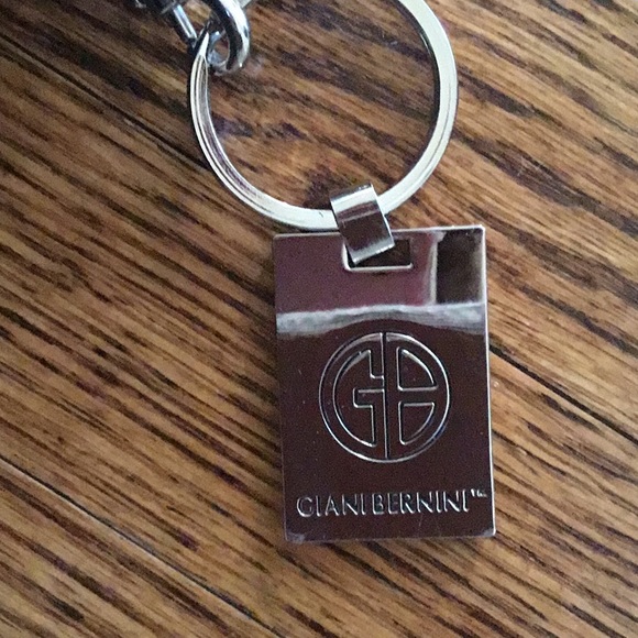 Genuine Leather Shoulder Bag - Picture 8 of 9